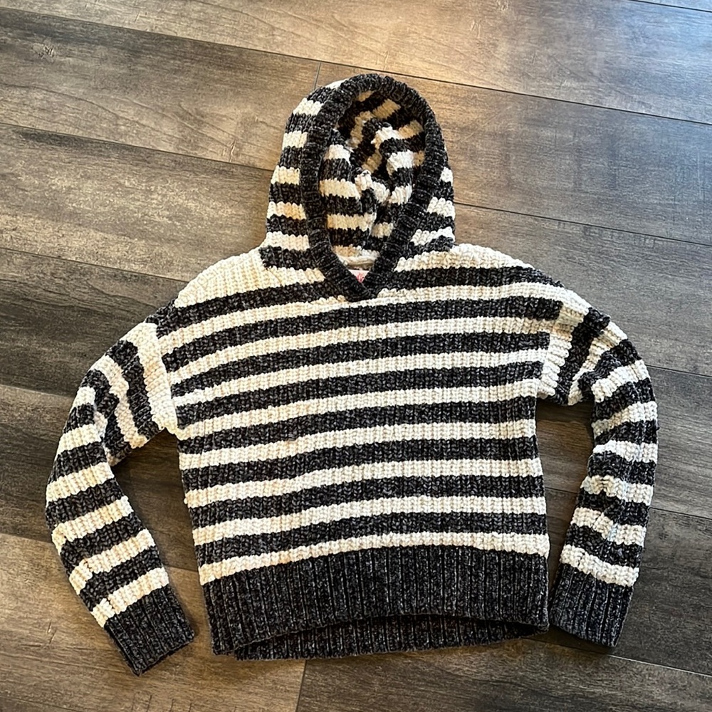 Justice sweater